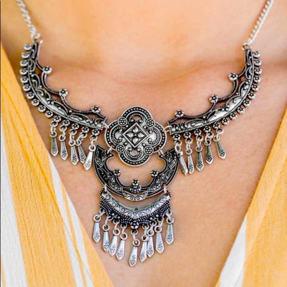 Rouge Silver Necklace